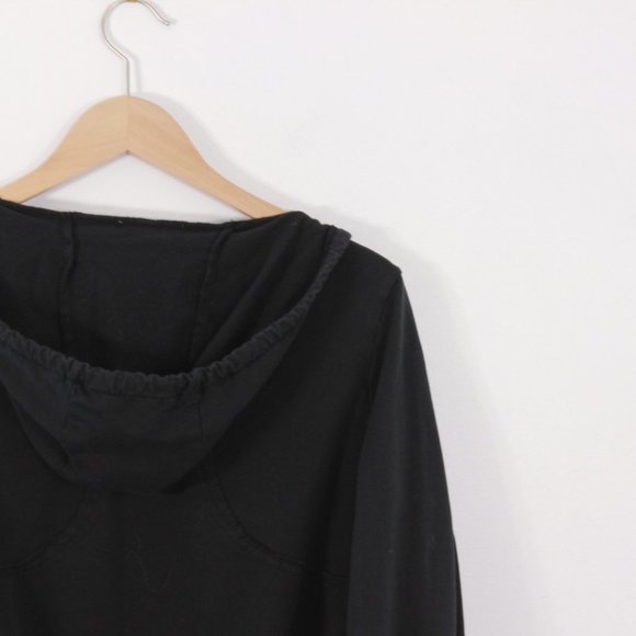 *Pistache Black Cape Sweater - Picture 5 of 11